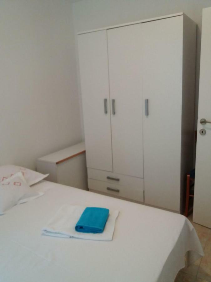 Apartment Fortuna Nečujam Eksteriør bilde